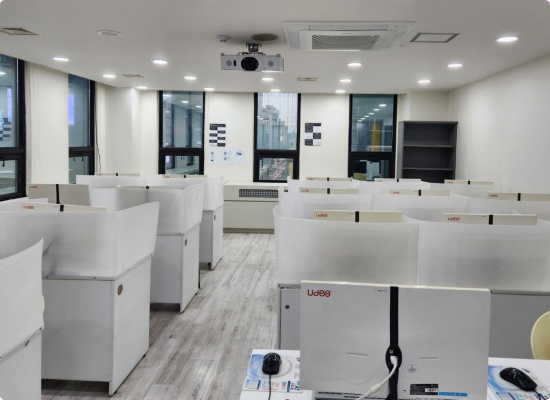 슬라이드 좌측 이미지